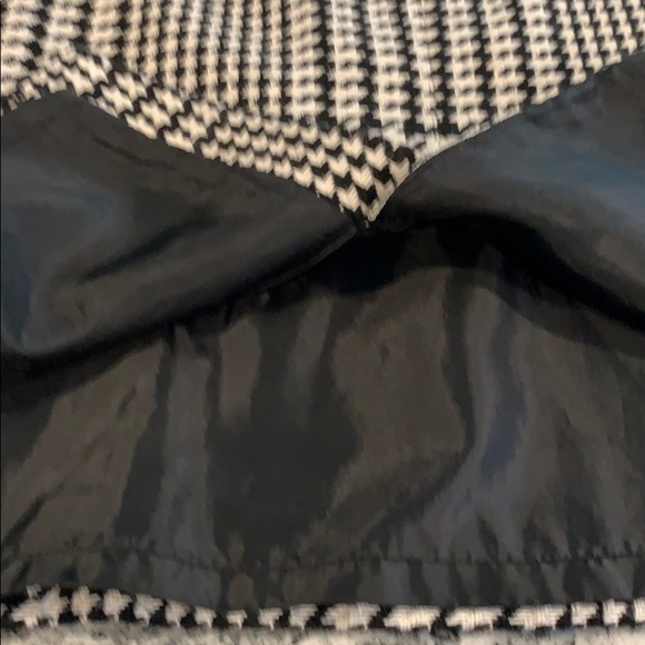 Liz Claiborne Houndstooth Skirt - Picture 4 of 7